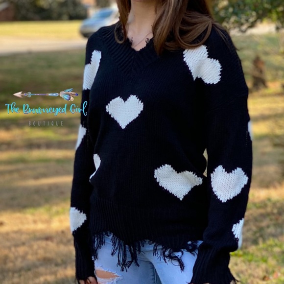 Touch My Heart Sweater Black White Hearts - Picture 2 of 2